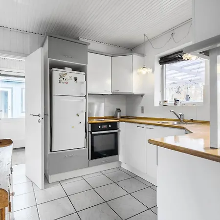 Lovely In With Wifi Holiday home *