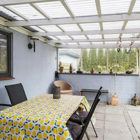 Lovely In With Wifi Holiday home *